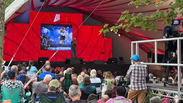 Live Streaming from a Festival Field